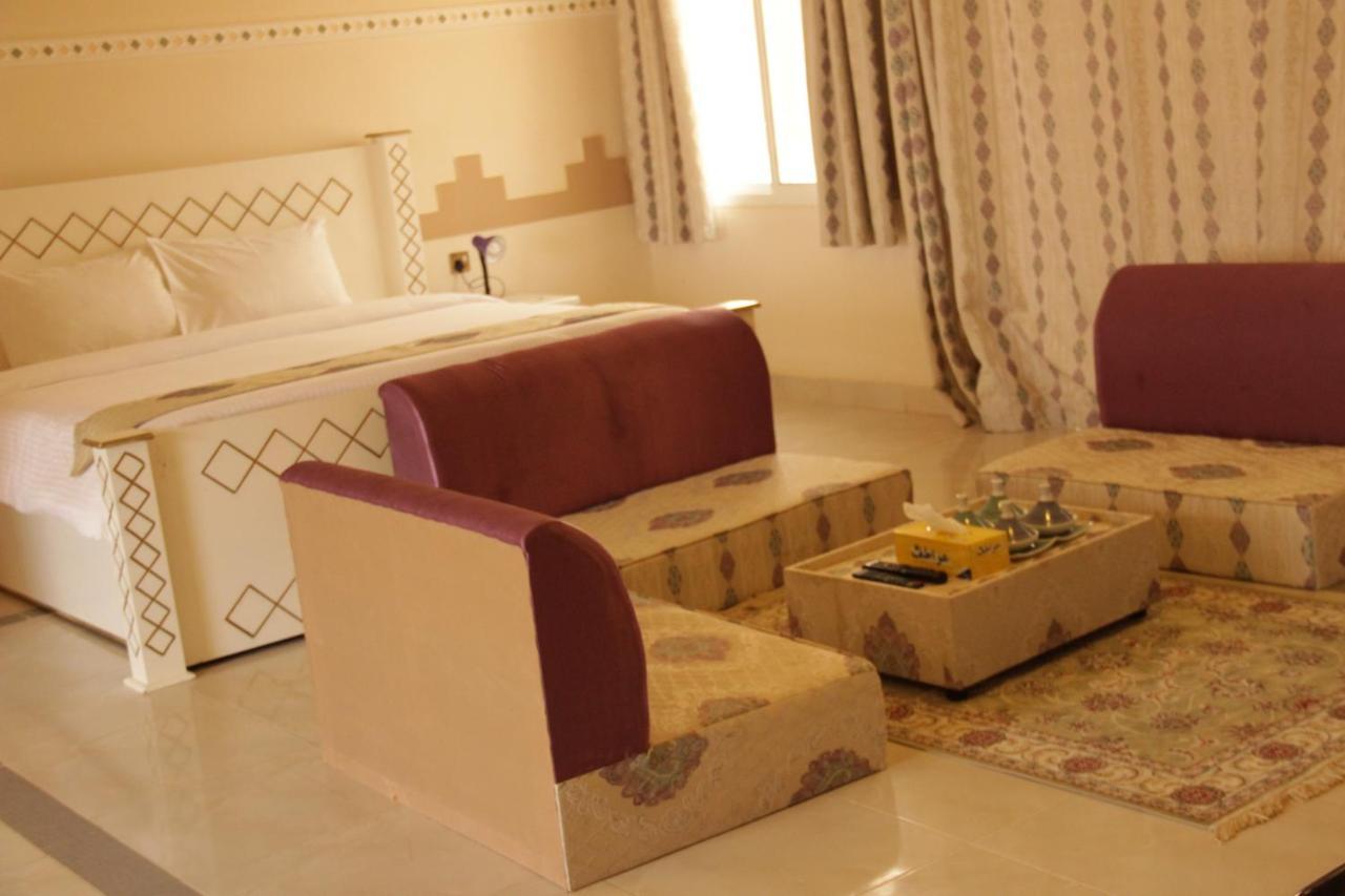 Golden Palm Oasis Hotel Fulayj al Masha'ikh Bagian luar foto