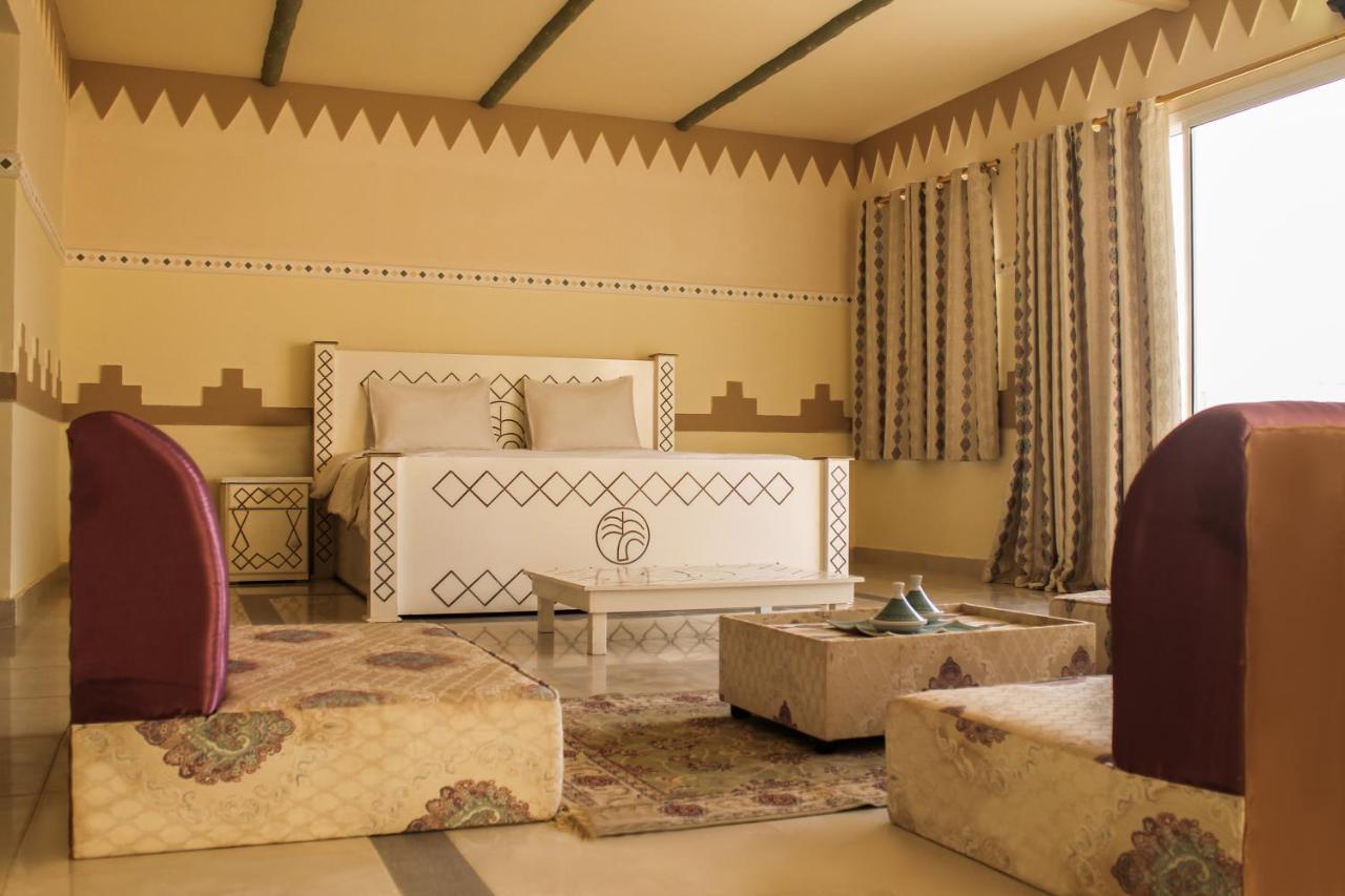 Golden Palm Oasis Hotel Fulayj al Masha'ikh Bagian luar foto