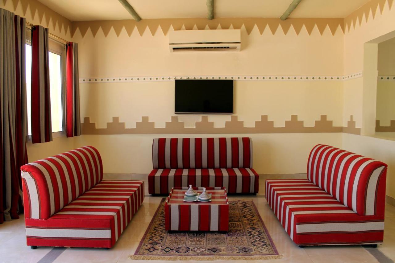 Golden Palm Oasis Hotel Fulayj al Masha'ikh Bagian luar foto