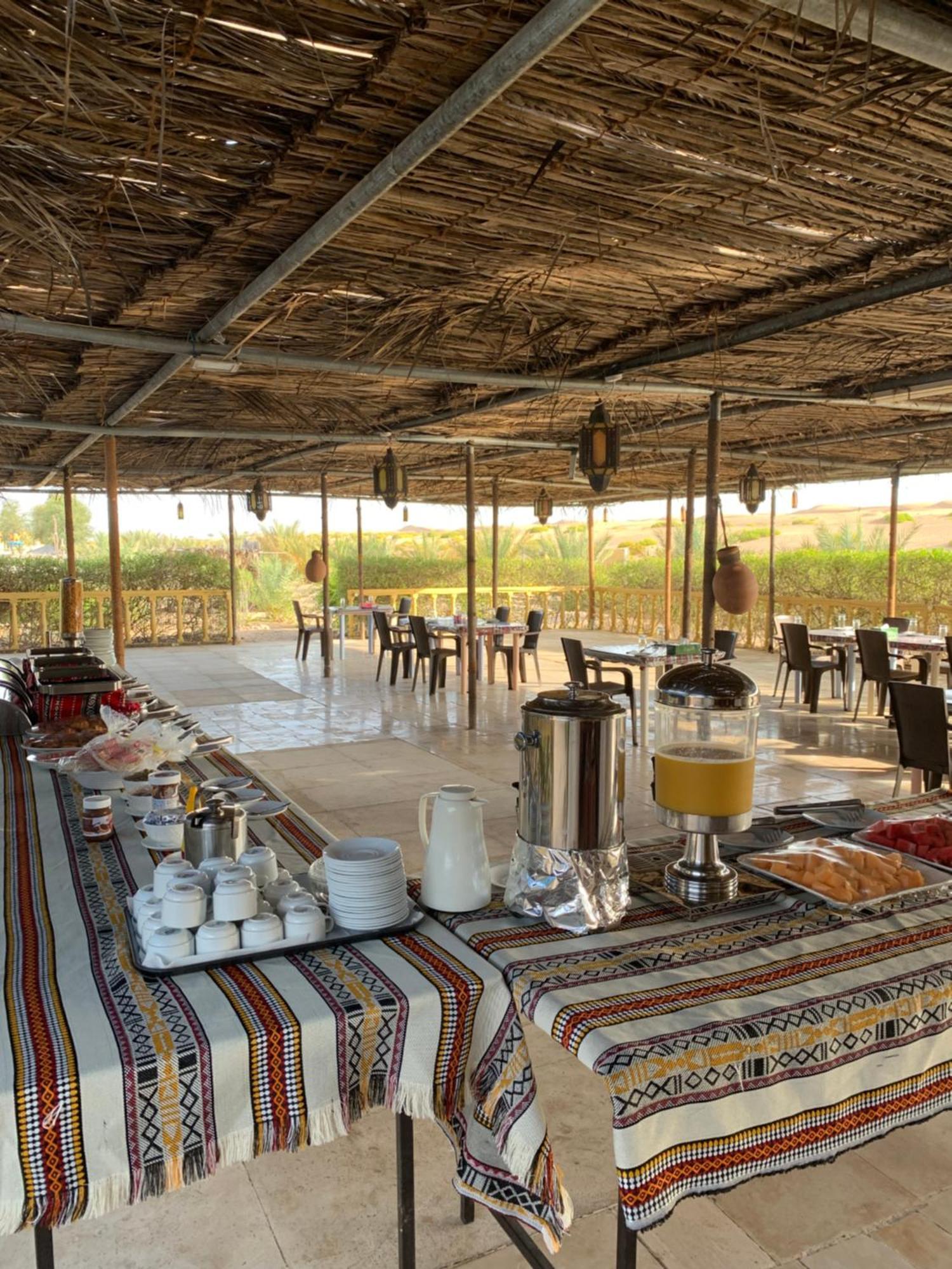 Golden Palm Oasis Hotel Fulayj al Masha'ikh Bagian luar foto