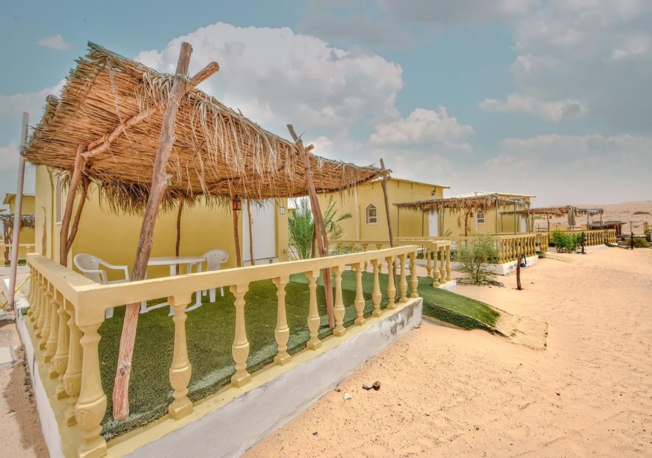 Golden Palm Oasis Hotel Fulayj al Masha'ikh Bagian luar foto