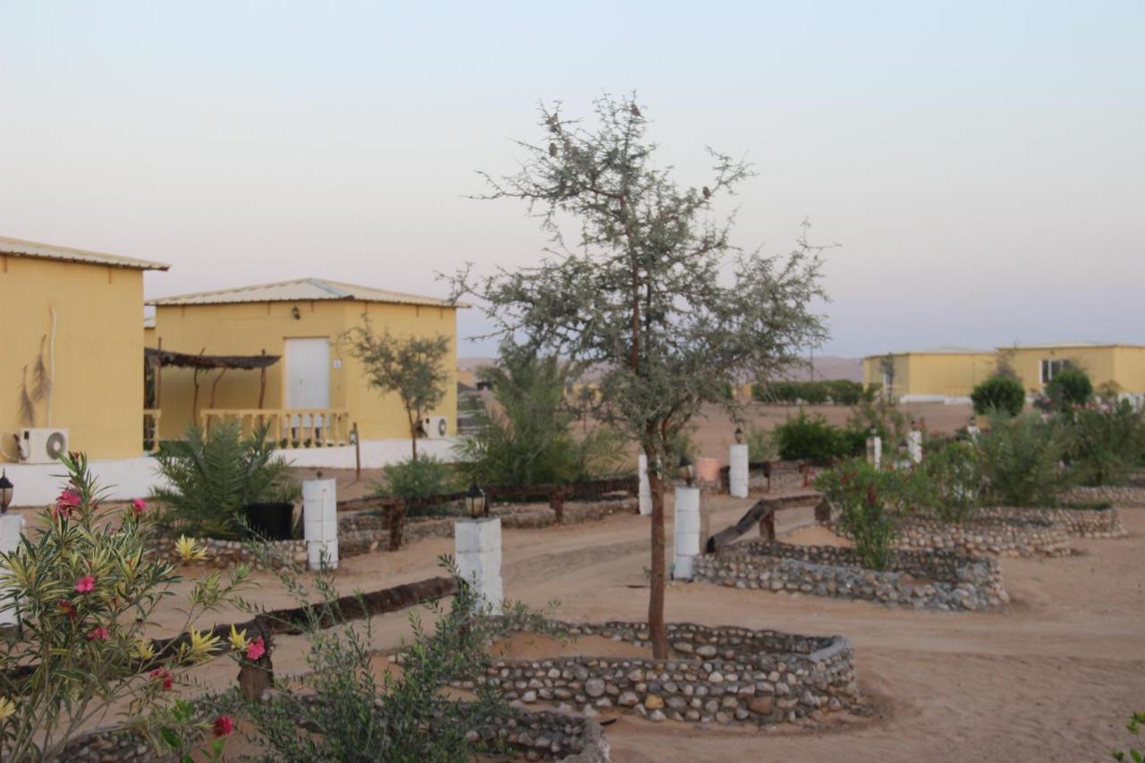 Golden Palm Oasis Hotel Fulayj al Masha'ikh Bagian luar foto