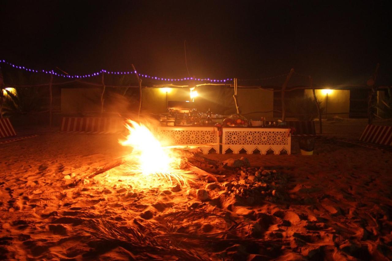 Golden Palm Oasis Hotel Fulayj al Masha'ikh Bagian luar foto