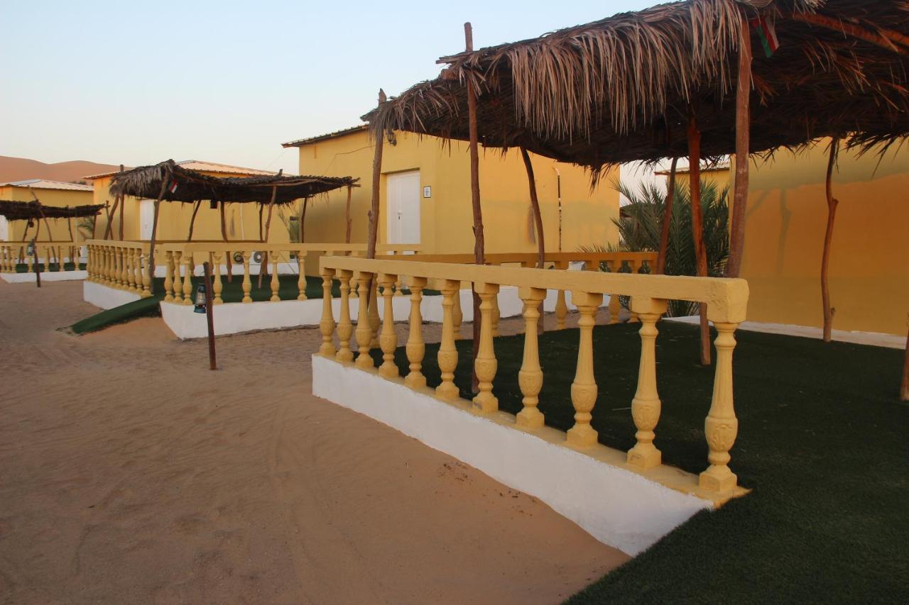 Golden Palm Oasis Hotel Fulayj al Masha'ikh Bagian luar foto